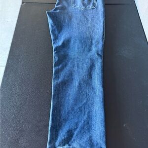 Levi’s® Men’s 541™ Athletic Fit Tapered Leg Blue Jeans, size 38x32.